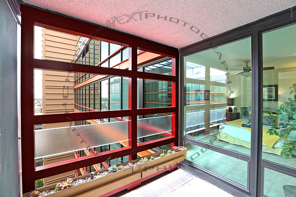 Balcony_01