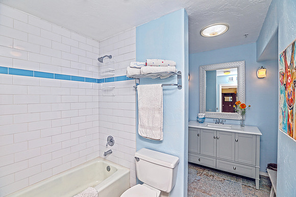 Guest Bath_03