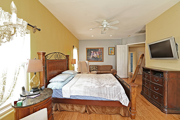 Master Bedroom_01