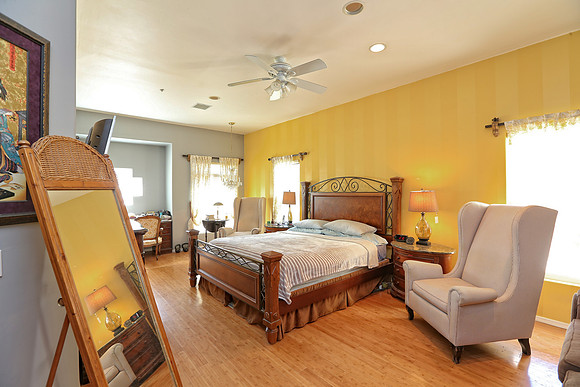 Master Bedroom_02