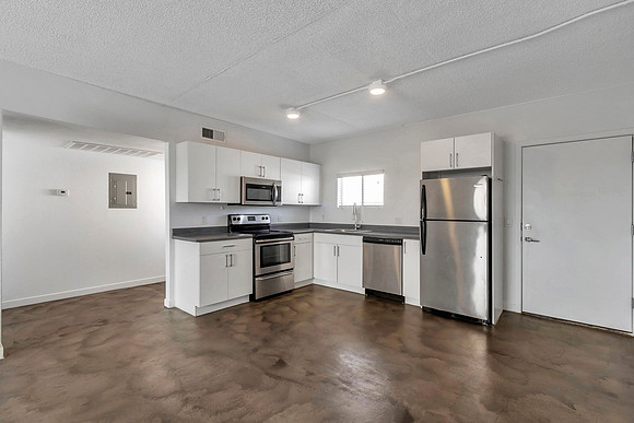 2936 N. 34th Place - S5022