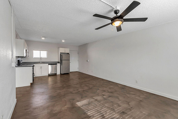 2936 N. 34th Place - S5023