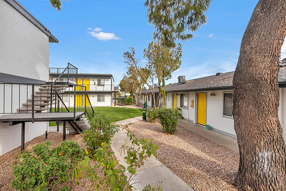 2936 N. 34th Place - S4984