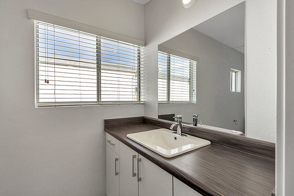 2936 N. 34th Place - S5011