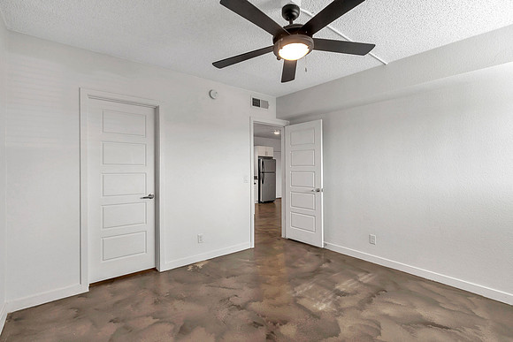2936 N. 34th Place - S5019