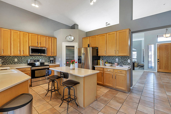 17330 Via Del Oro - S0761
