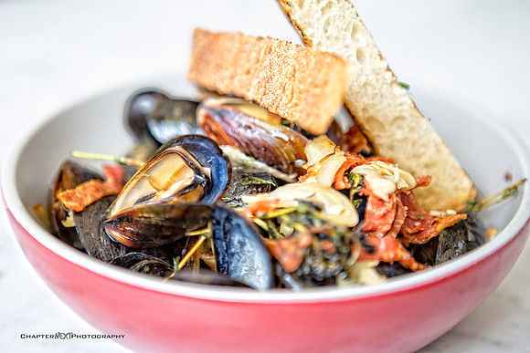 Steamed Pei Mussels
