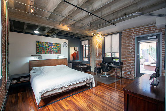 114 Adams 0058