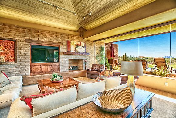14Living Room